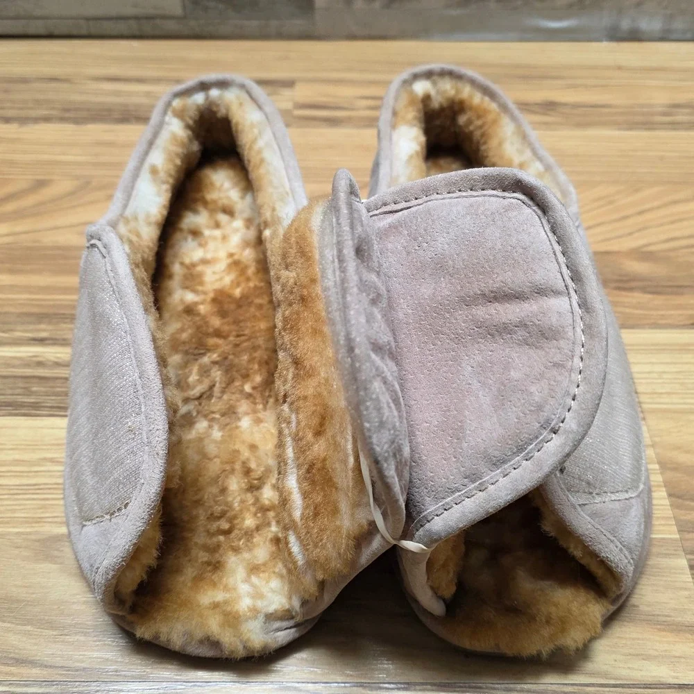 Old Friend Adjustable Step In Slippers Men's Size 12-13 M Light Brown Sheeepskin